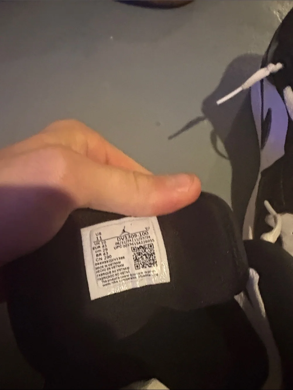 Jordan Kids Low-Top Sneakers in White and Black